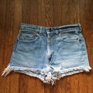 Vintage Levi Shorts 31” waist
